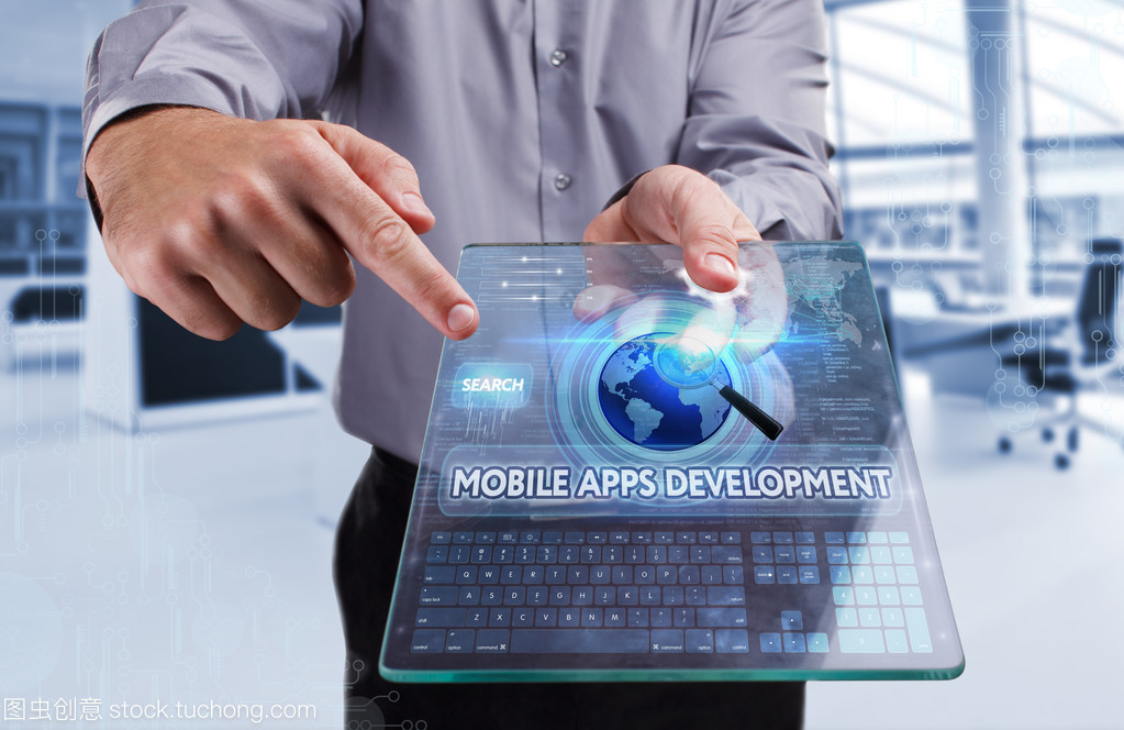 年輕生意與互聯(lián)網(wǎng)技術(shù)開(kāi)發(fā) 業(yè)務(wù)、技術(shù)、網(wǎng)絡(luò)概念的交織